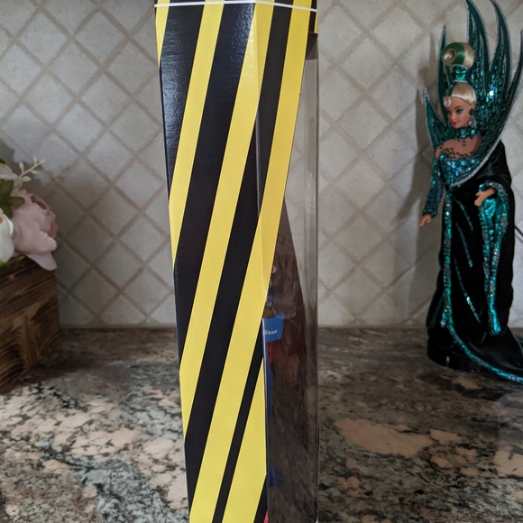 VTG 1998 NIB Barbie NASCAR 50th Anniversary - Picture 3 of 7